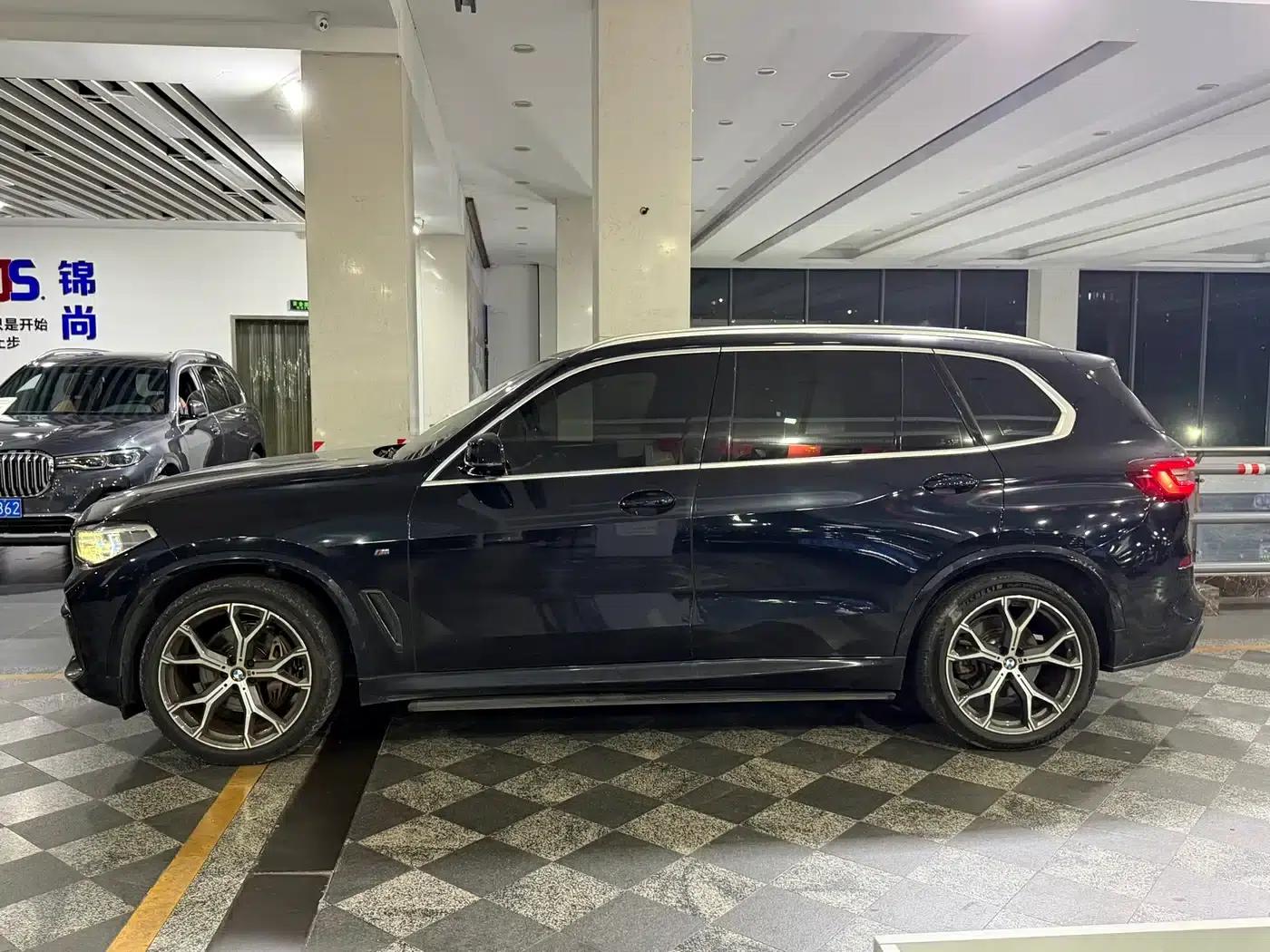 BMW X5 2022 Facelift xDrive 40Li M Sport Package — миниатюра 3