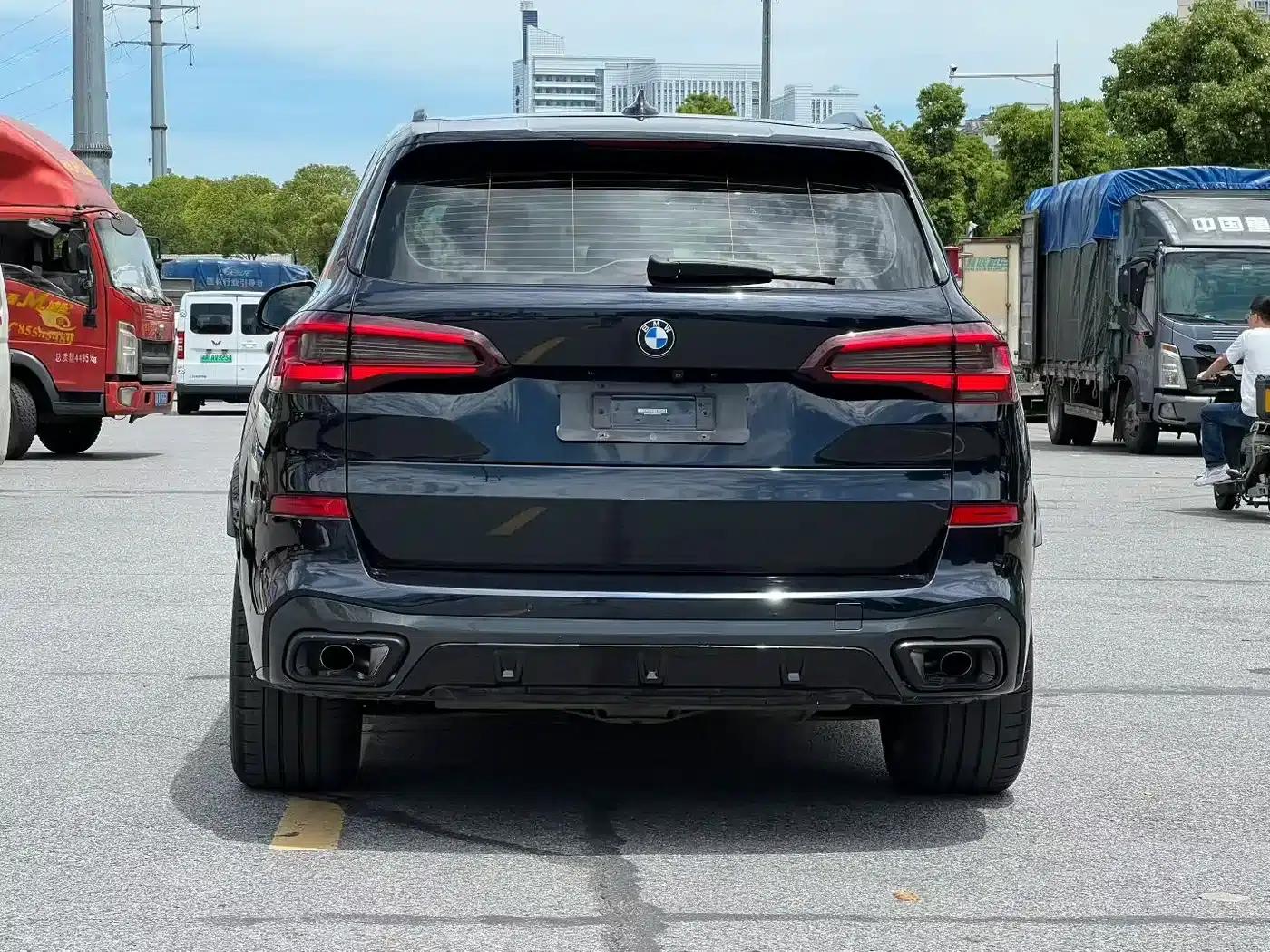 BMW X5 2022 xDrive 30Li M Sport Package — миниатюра 8