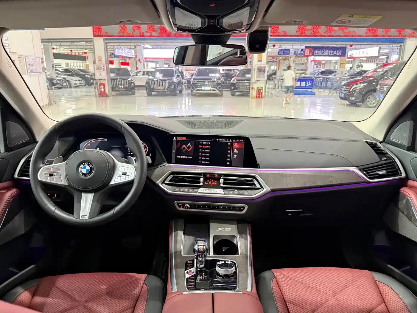 BMW X5 2022 xDrive 30Li M Sport Package — миниатюра 11