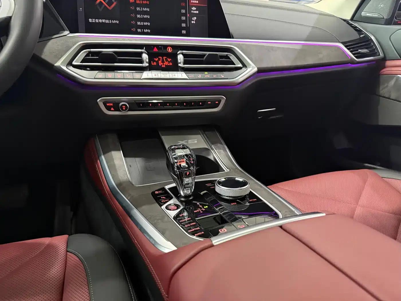 BMW X5 2022 xDrive 30Li M Sport Package — миниатюра 14
