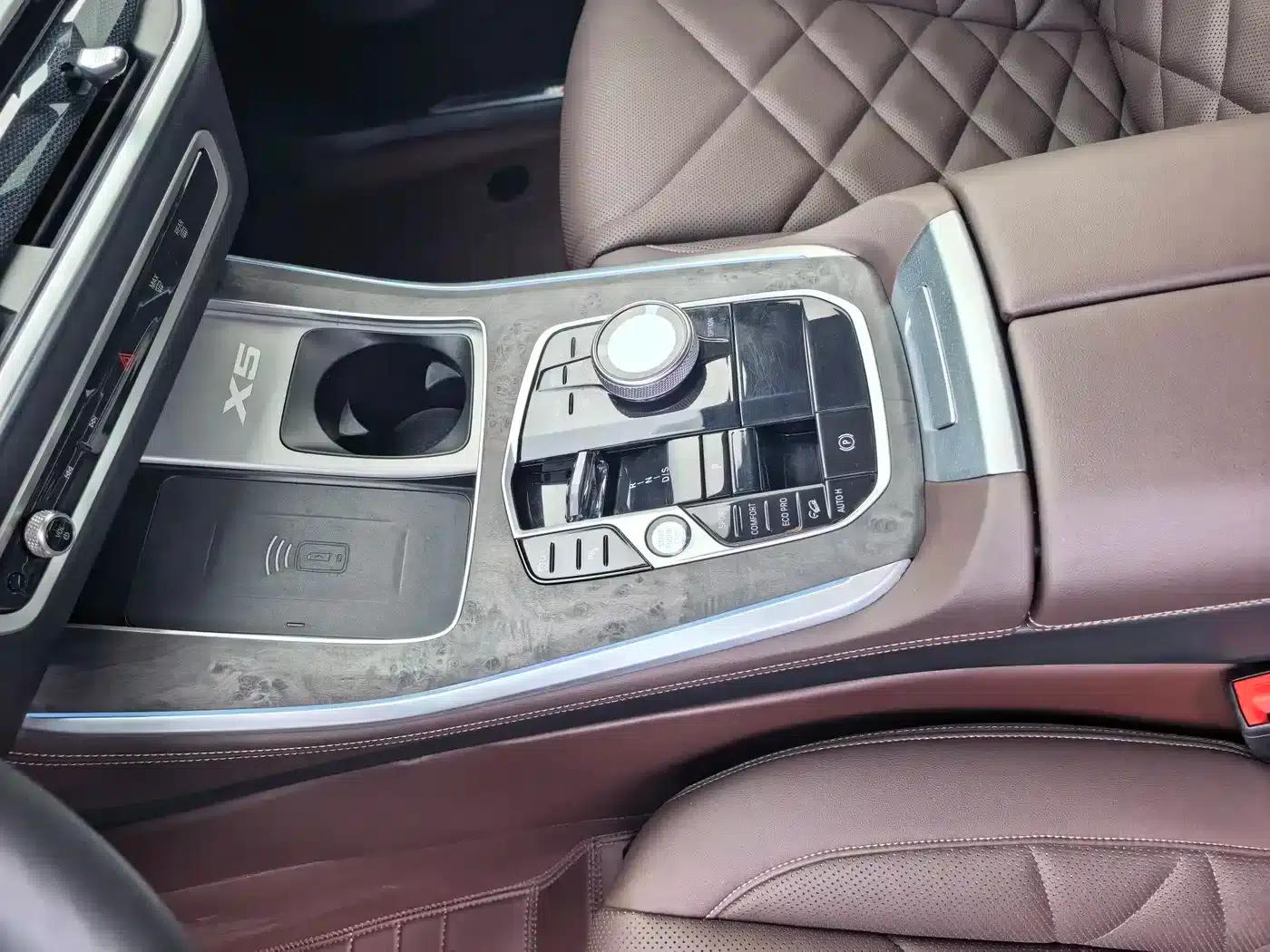 BMW X5 2023 xDrive 30Li M Sport Shadow Edition — миниатюра 12