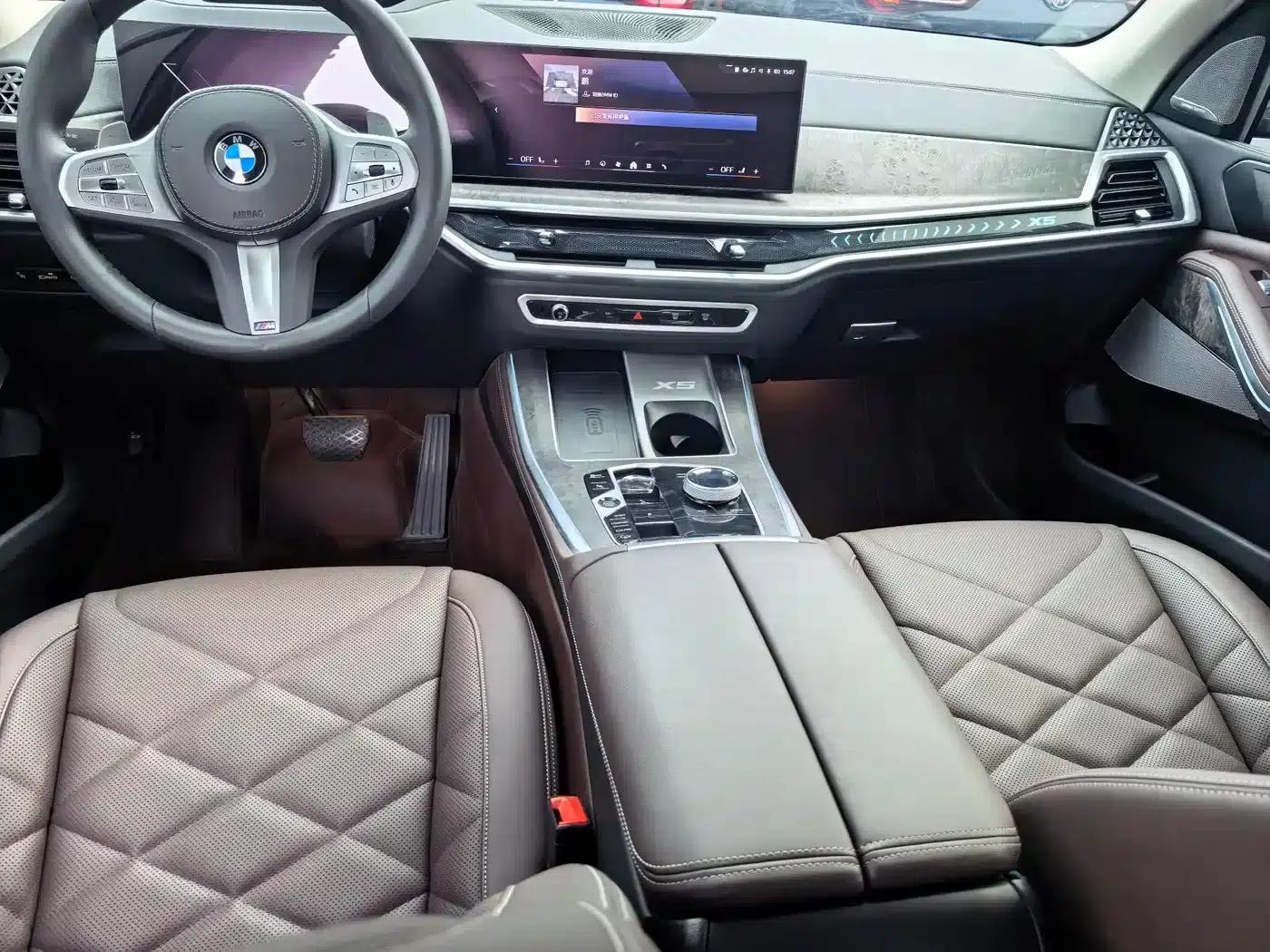 BMW X5 2023 xDrive 30Li M Sport Shadow Edition — миниатюра 9