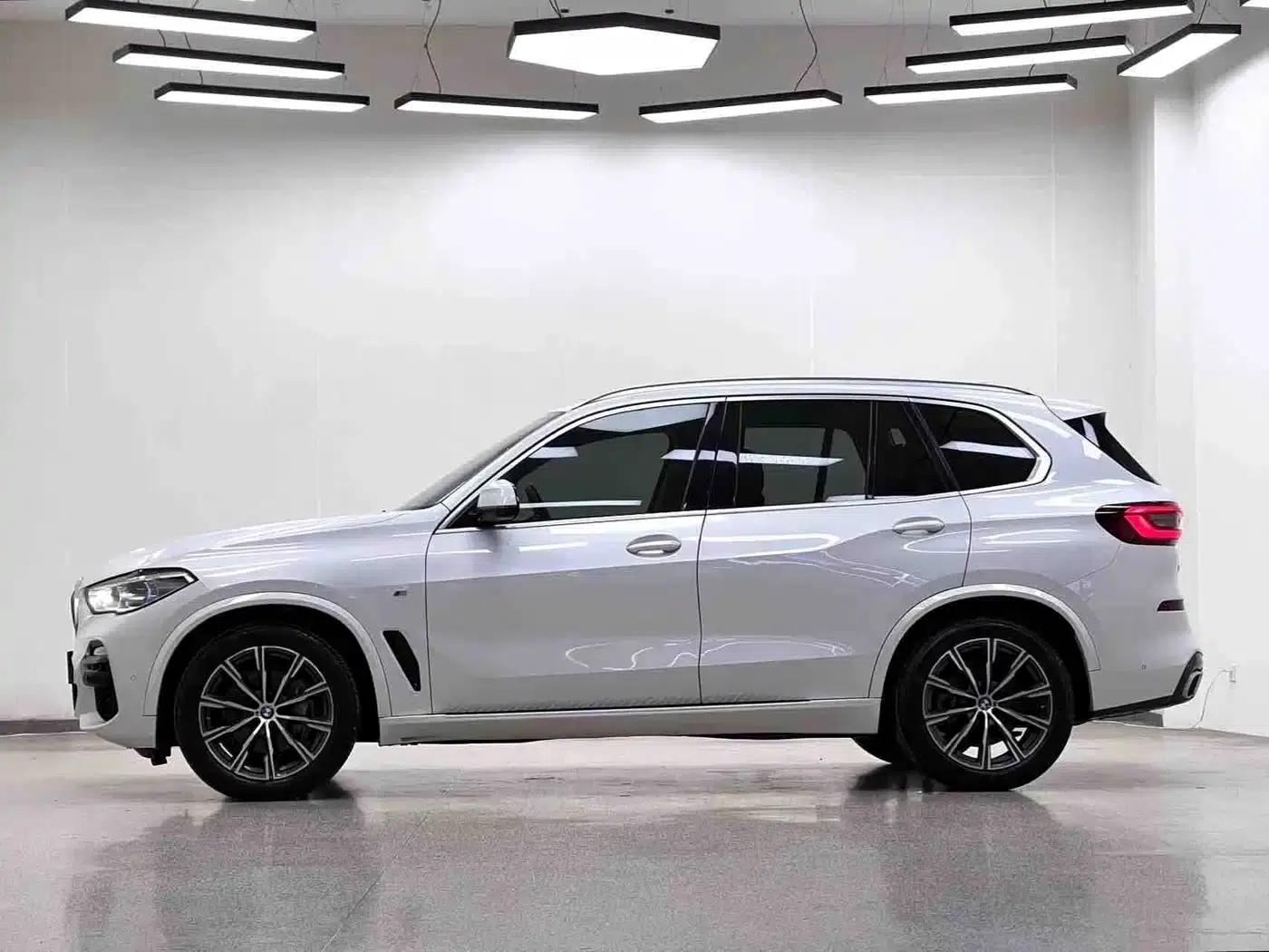 2021 BMW X5 xDrive40i M Sport Package (Imported) — миниатюра 7