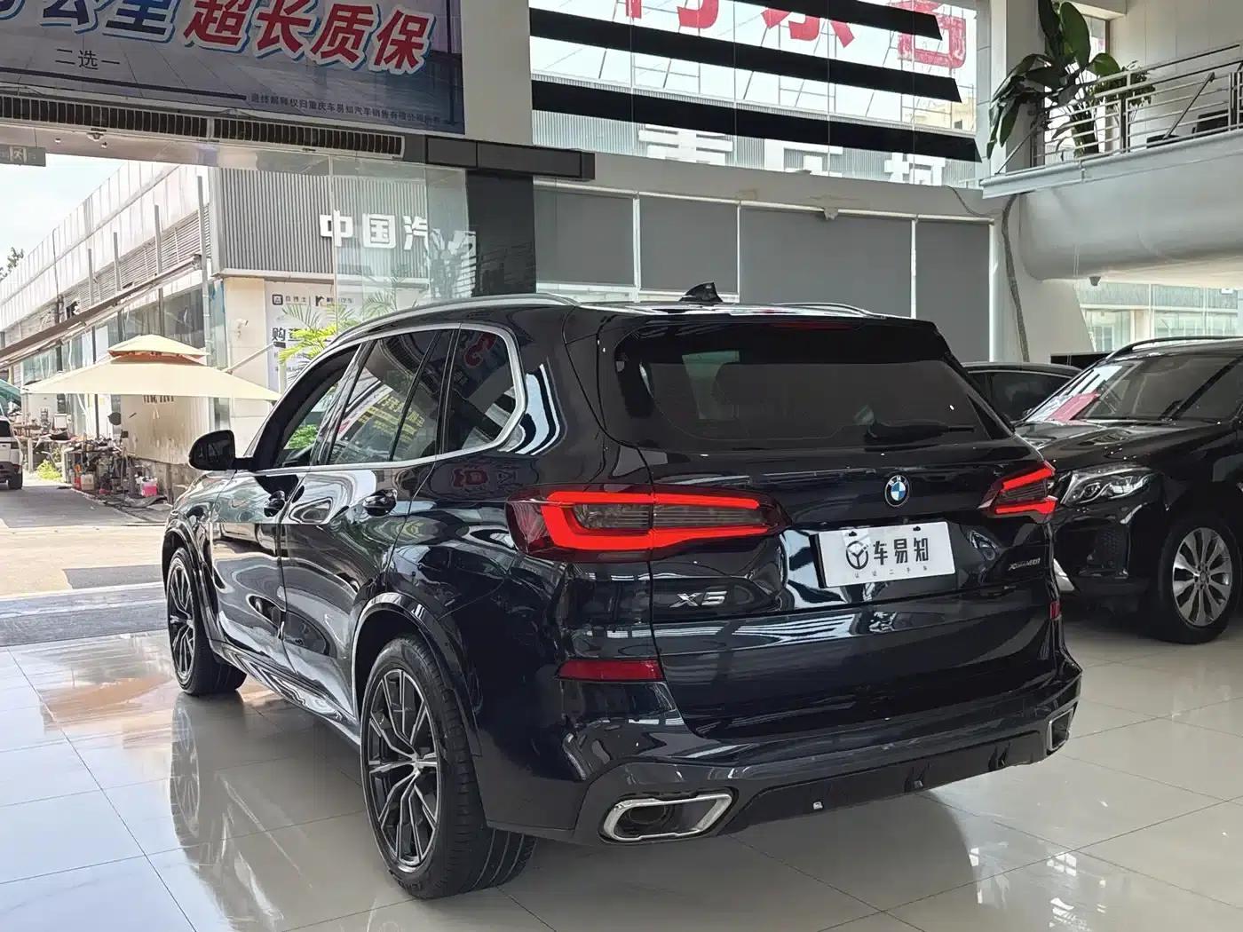 2021 BMW X5 xDrive30i M Sport Package (Imported) — миниатюра 4
