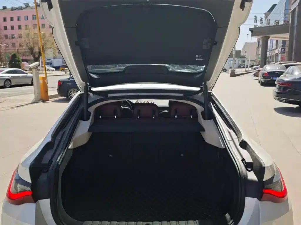 2022 BMW 4 Series 425i Gran Coupe M Sport Package — миниатюра 5