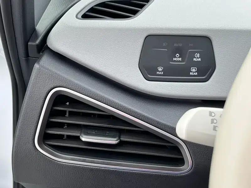 Volkswagen ID.3 2023 Upgraded Pure Smart Edition — миниатюра 18