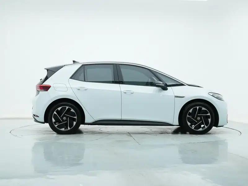 Volkswagen ID.3 2023 Upgraded Pure Smart Edition — миниатюра 8