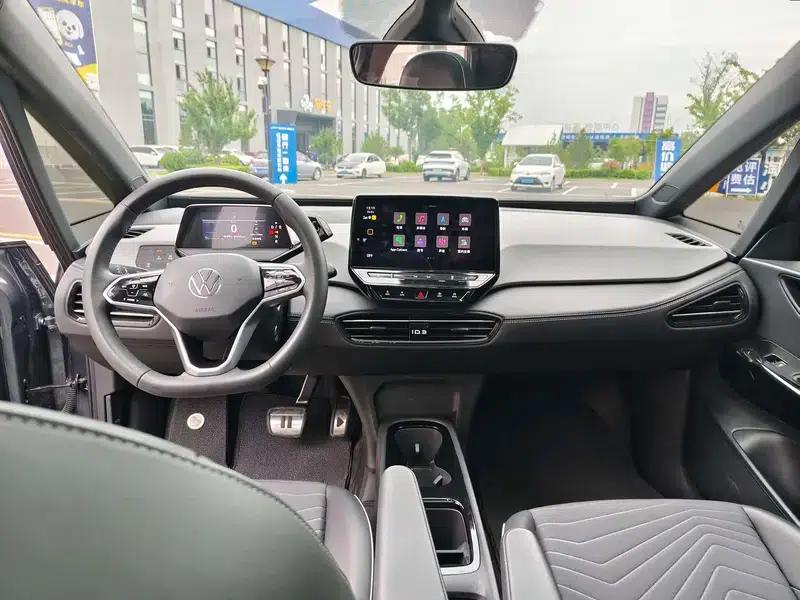 Volkswagen ID.3 2024 Outstanding Edition — миниатюра 6