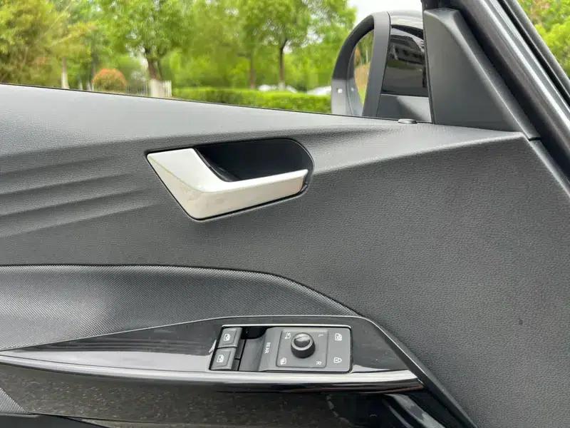 Volkswagen ID.3 2023 Upgraded Pure Smart Edition — миниатюра 14