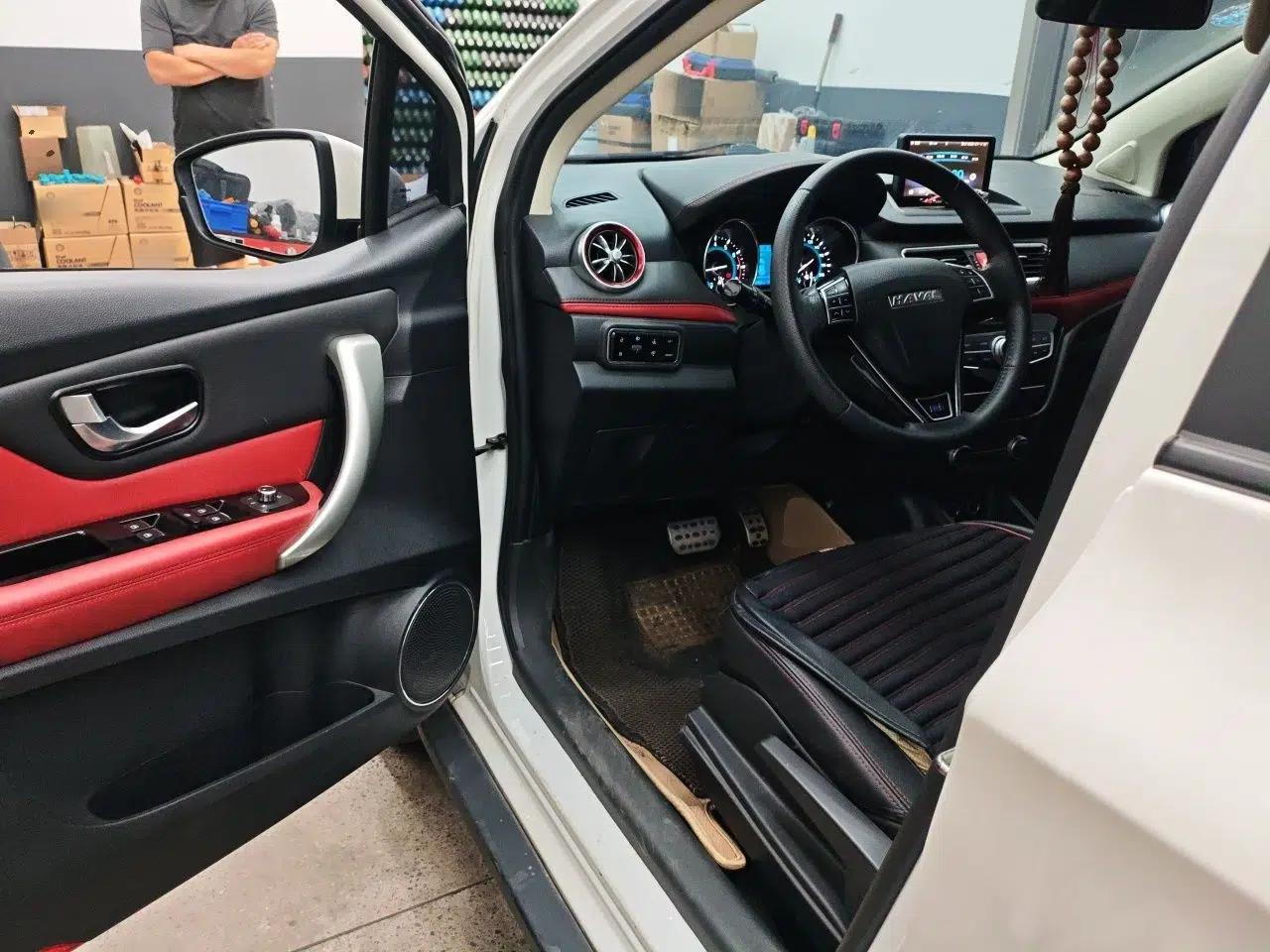 Haval H1 2016 Revised Version Blue Badge 1.5L AMT Luxury Edition — миниатюра 16