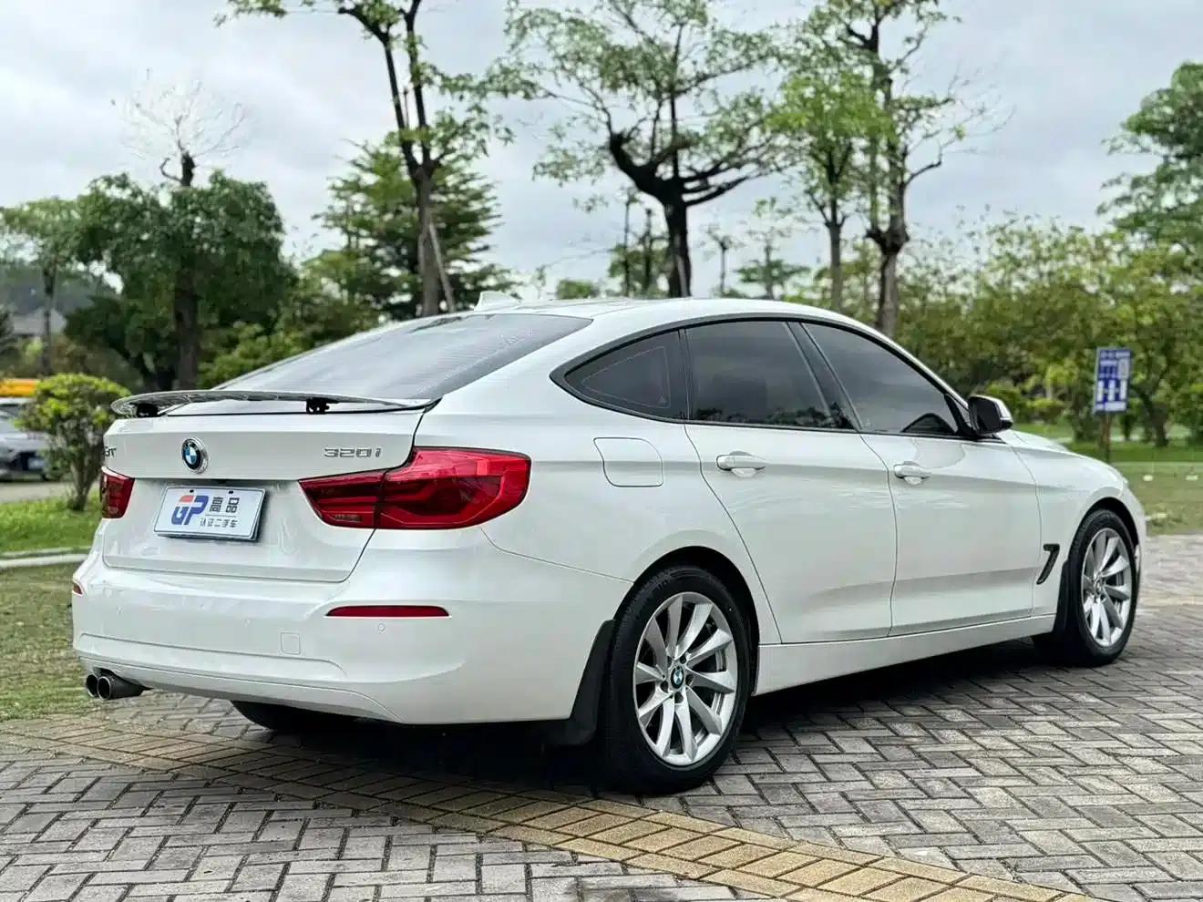 2019 BMW 3 Series GT 320i M Sport — миниатюра 4