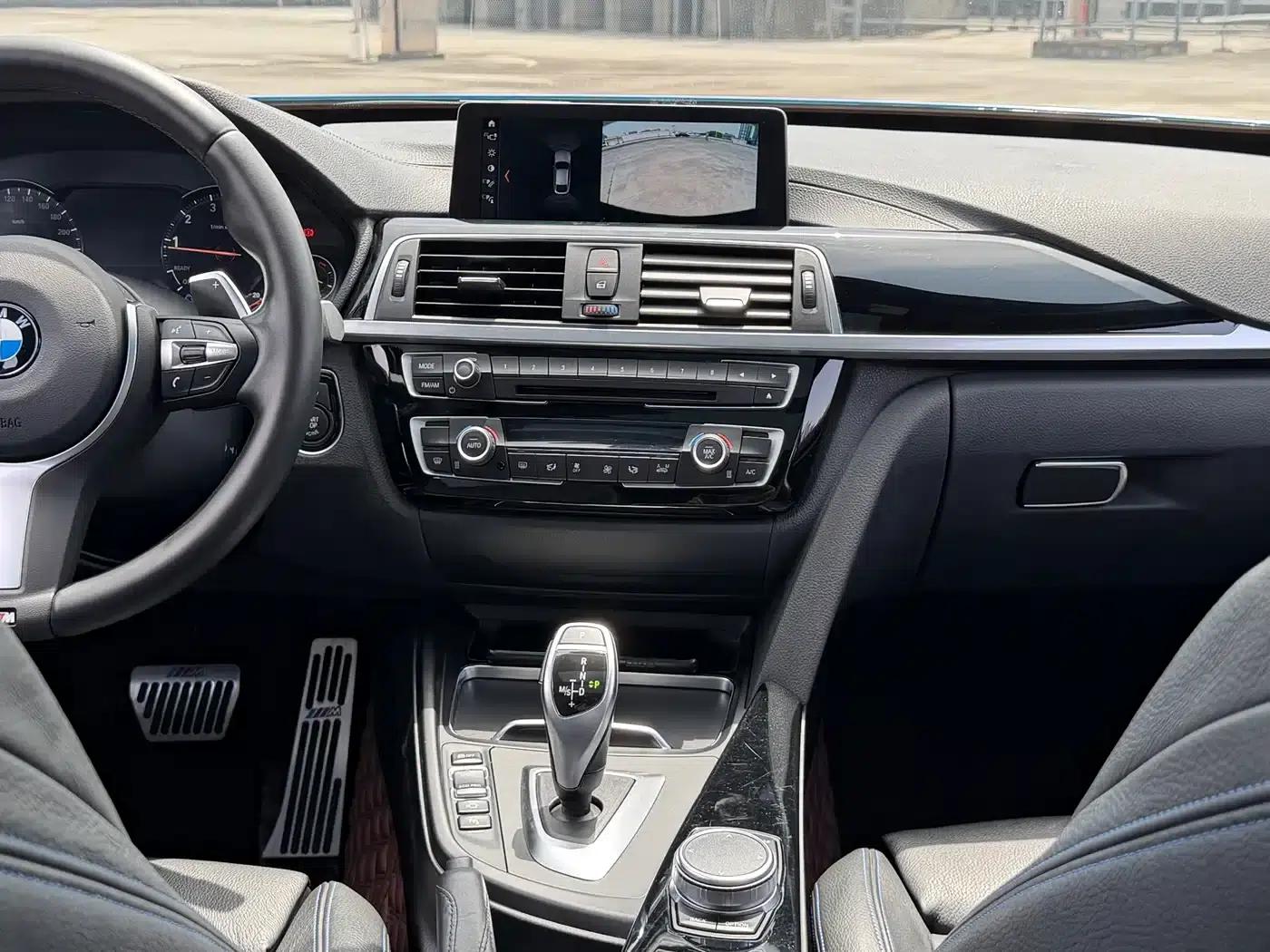 BMW 3 Series GT 2020 320i M Sport Shadow Edition — миниатюра 14