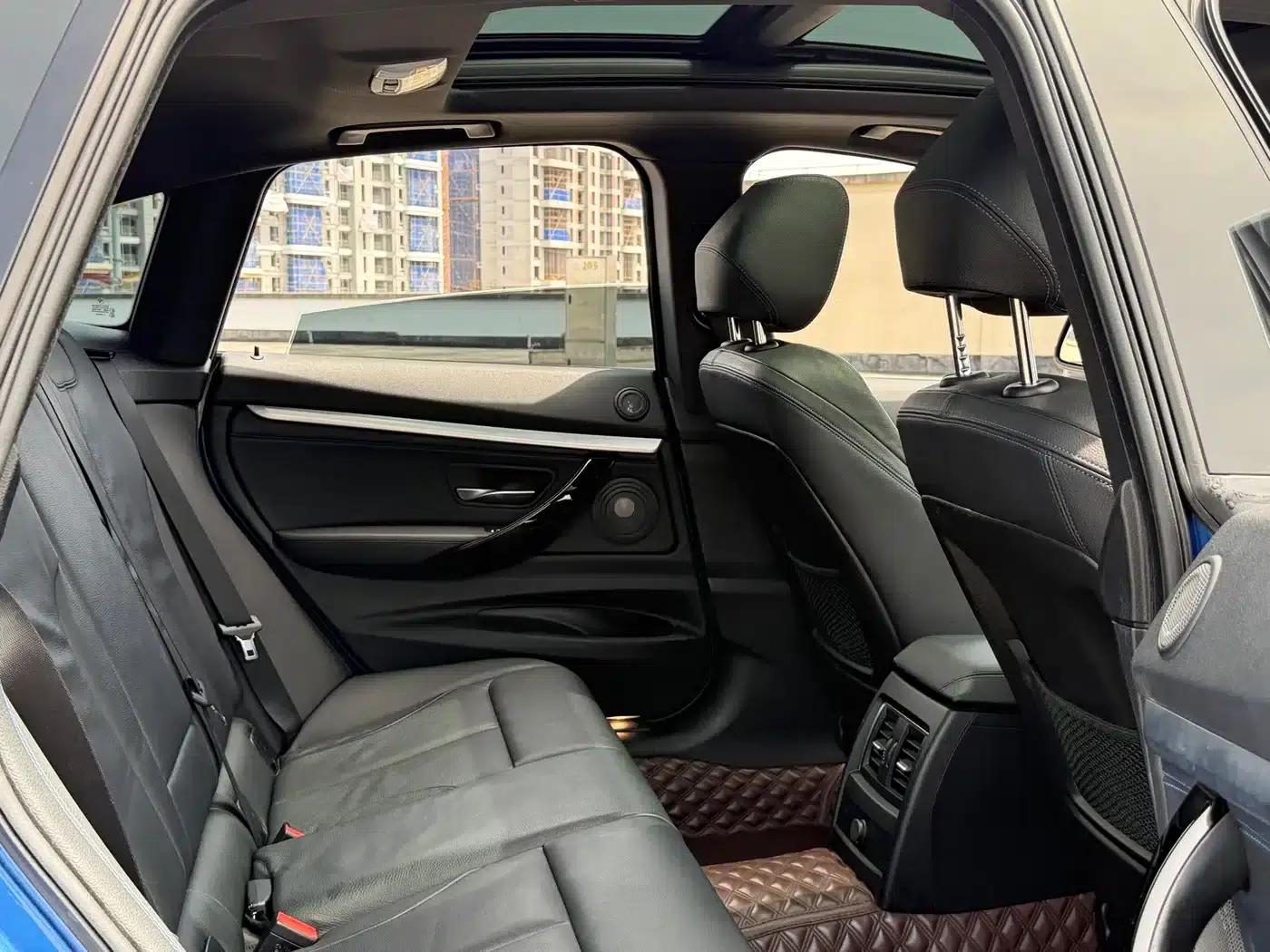 BMW 3 Series GT 2020 320i M Sport Shadow Edition — миниатюра 17