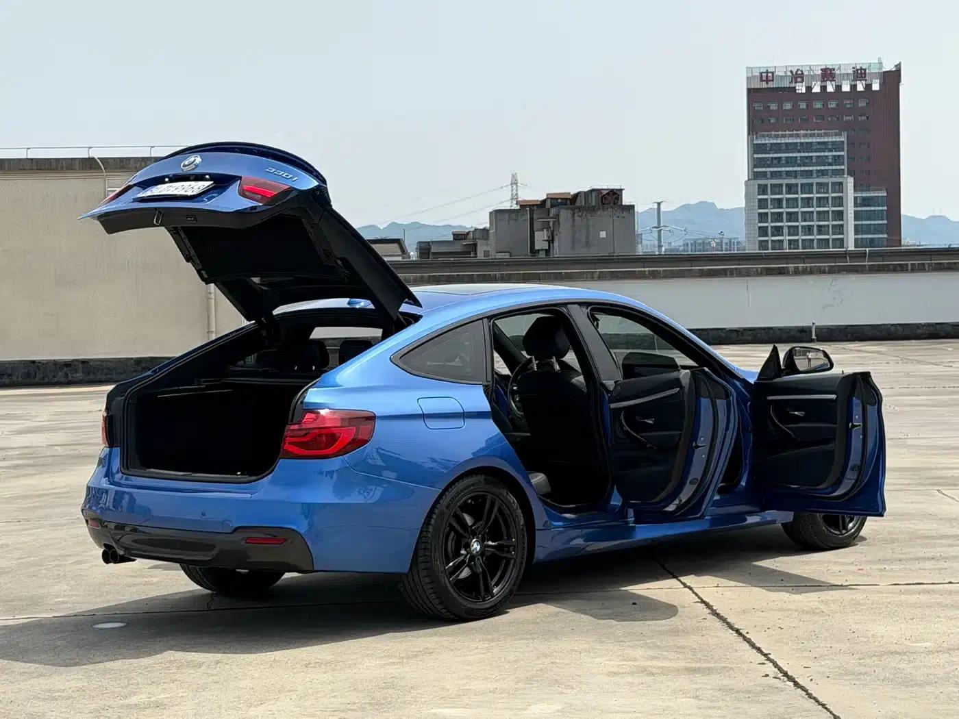 BMW 3 Series GT 2020 320i M Sport Shadow Edition — миниатюра 10