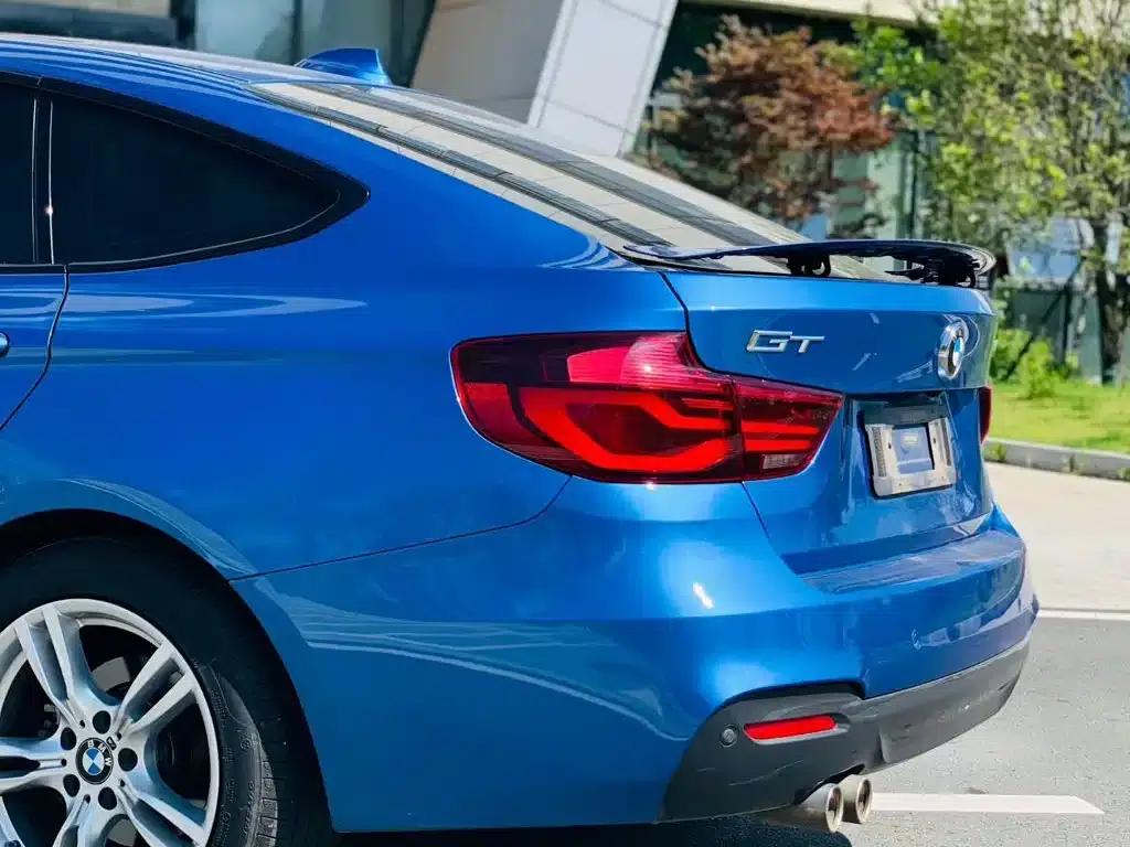 2020 BMW 3 Series GT 320i M Sport Package — миниатюра 8