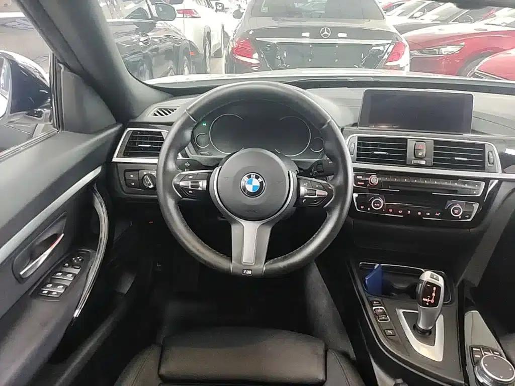 2020 BMW 3 Series GT 320i M Sport Package — миниатюра 11