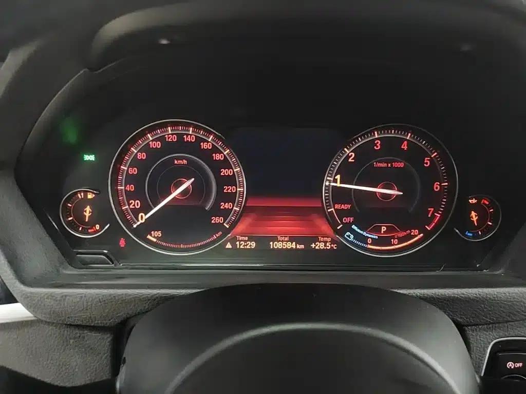2020 BMW 3 Series GT 320i M Sport Package — миниатюра 12