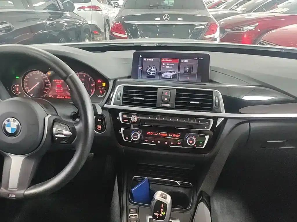 2020 BMW 3 Series GT 320i M Sport Package — миниатюра 13