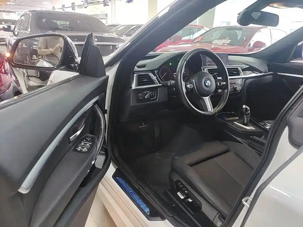 2020 BMW 3 Series GT 320i M Sport Package — миниатюра 16