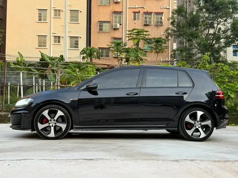 2016 Golf GTI 2.0TSI GTI — миниатюра 4