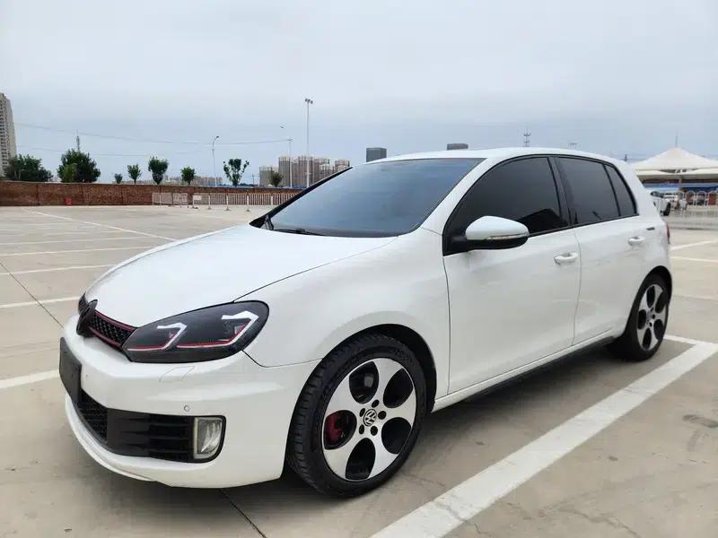 2010 Golf GTI 2.0TSI GTI — миниатюра 1