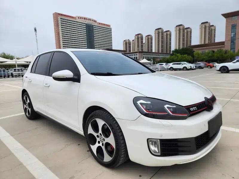 2010 Golf GTI 2.0TSI GTI — миниатюра 3