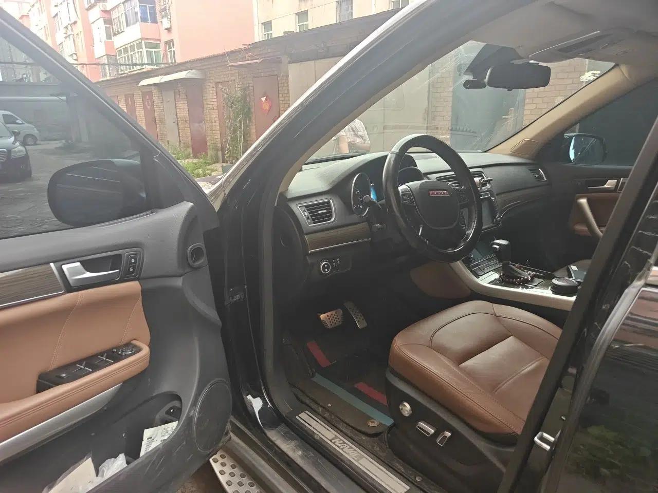 Haval H8 2015 2.0T Two-Wheel-Drive Standard Version — миниатюра 16
