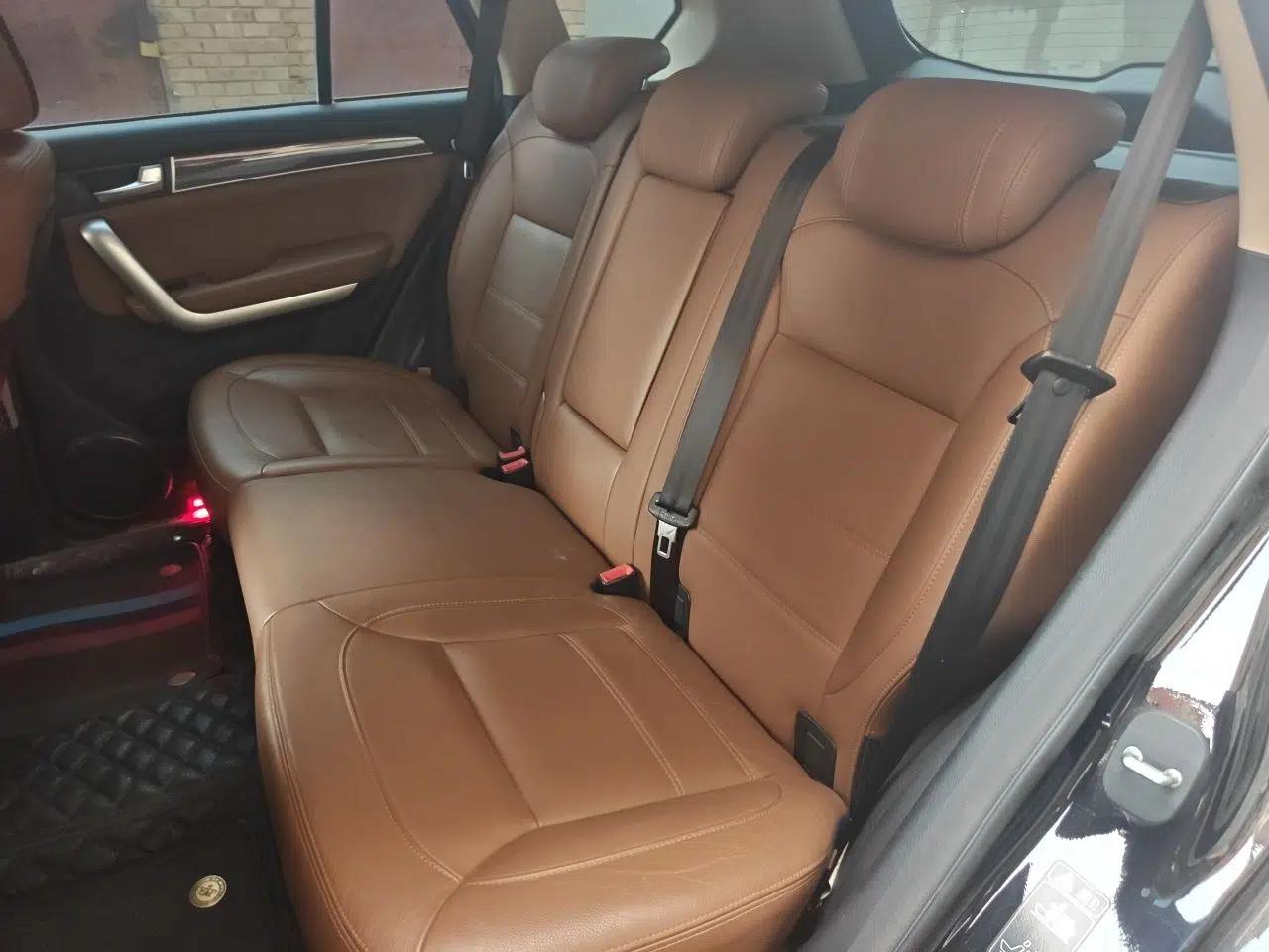 Haval H8 2015 2.0T Two-Wheel-Drive Standard Version — миниатюра 17