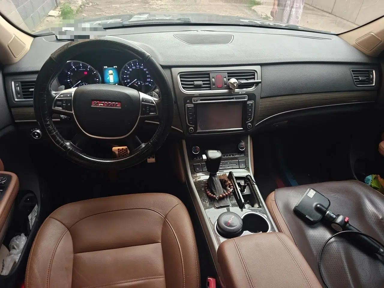 Haval H8 2015 2.0T Two-Wheel-Drive Standard Version — миниатюра 9