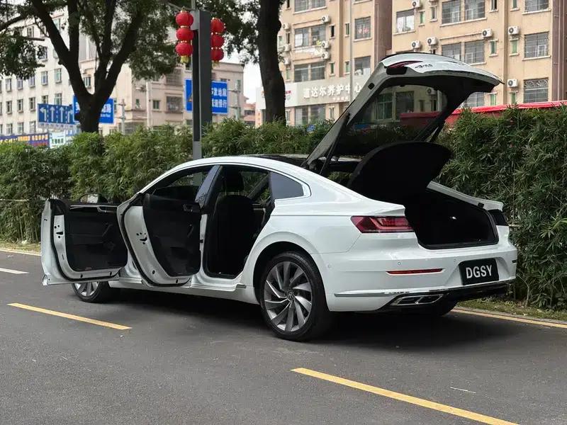 Volkswagen CC 2021 380TSI Striking Edition — миниатюра 18