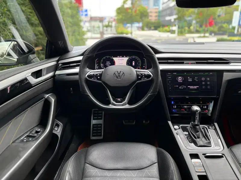 Volkswagen CC 2021 380TSI Striking Edition — миниатюра 20