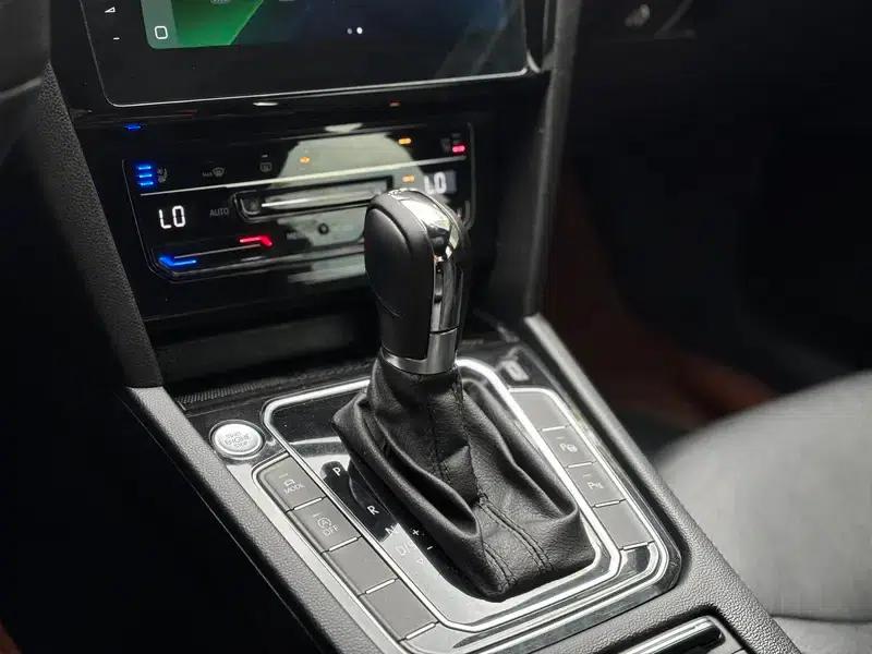 Volkswagen CC 2021 380TSI Striking Edition — миниатюра 21