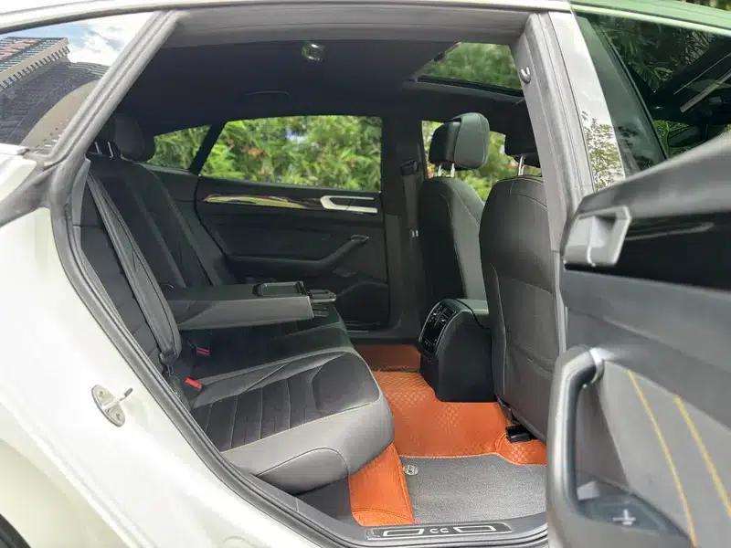 Volkswagen CC 2021 380TSI Striking Edition — миниатюра 26