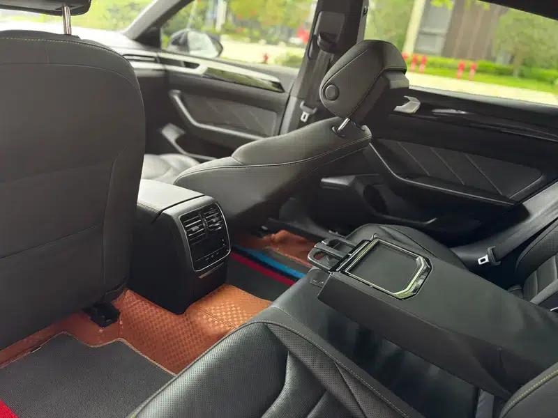 Volkswagen CC 2021 380TSI Striking Edition — миниатюра 30