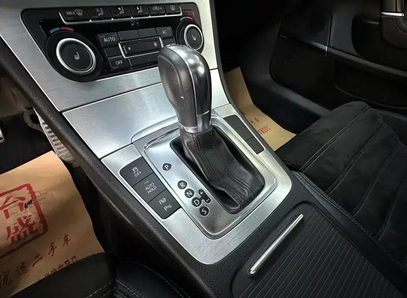 Volkswagen CC 2011 2.0TSI Premium — миниатюра 11