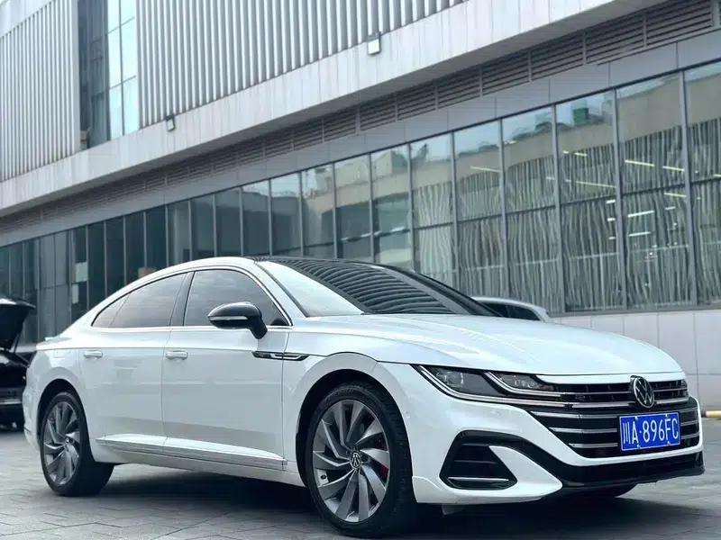 Volkswagen CC 2021 380TSI Striking Edition — миниатюра 3