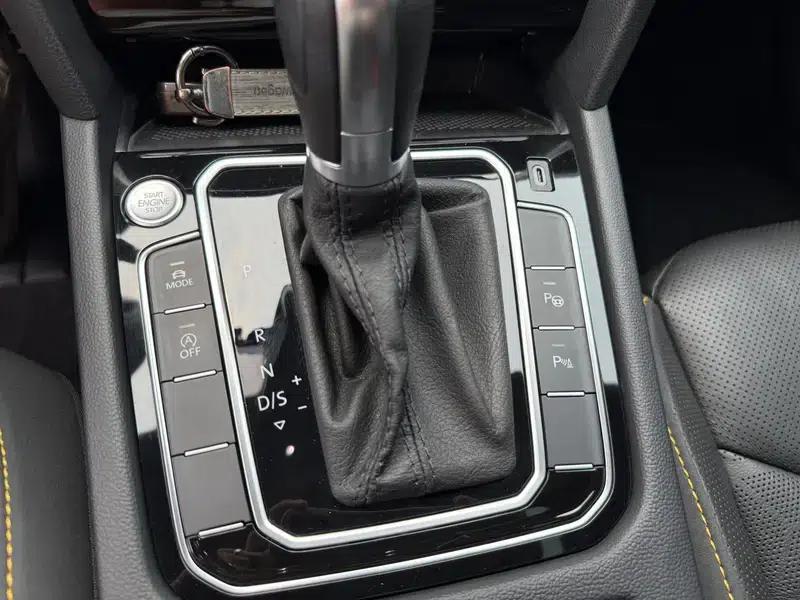 Volkswagen CC 2021 380TSI Striking Edition — миниатюра 11