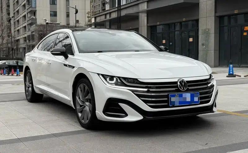Volkswagen CC 2023 380TSI Striking Edition — миниатюра 3