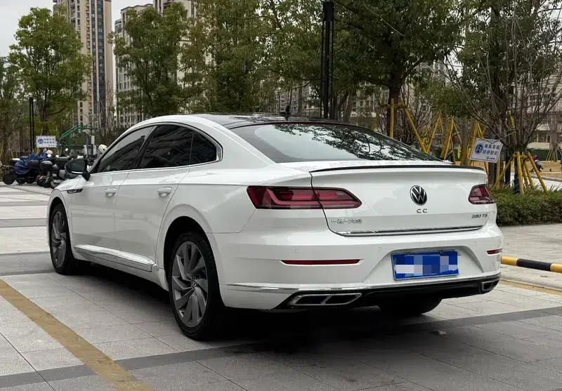 Volkswagen CC 2023 380TSI Striking Edition — миниатюра 4