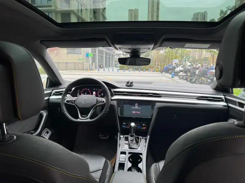 Volkswagen CC 2023 380TSI Striking Edition — миниатюра 8