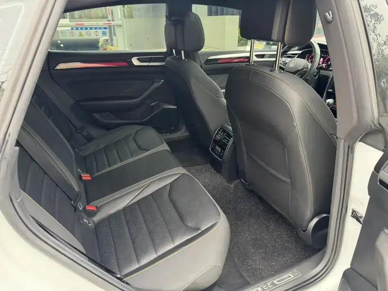 Volkswagen CC 2023 380TSI Striking Edition — миниатюра 10