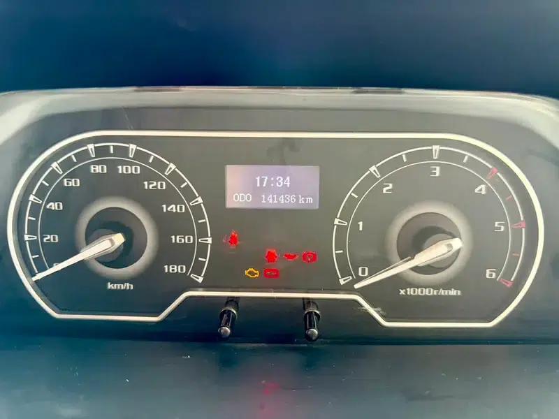 Xintu V80 2019 Classic Model 2.5T 6-speed Manual Transmission Short Wheelbase Mid-Roof 5/6 Seats — миниатюра 7