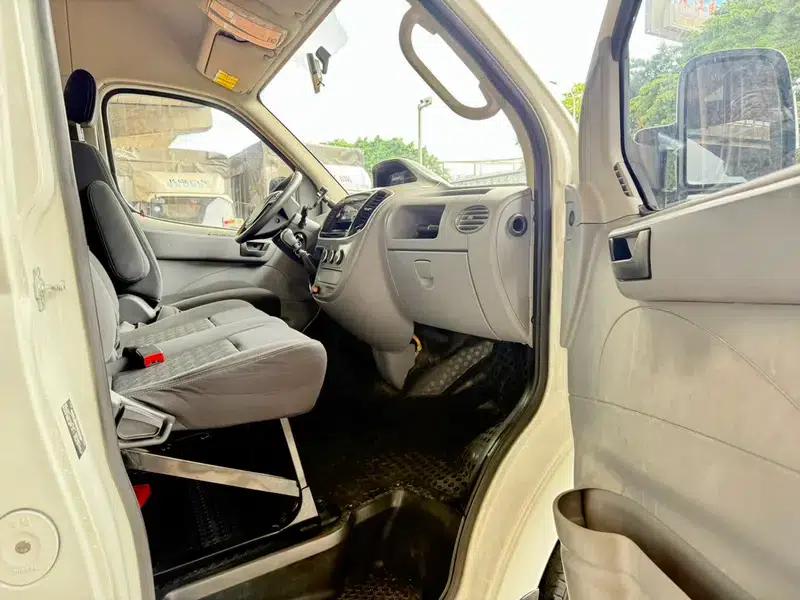 Xintu V80 2019 Classic Model 2.5T 6-speed Manual Transmission, Aoyuntong Short Wheelbase, Ultra-Low Roof, 5/6 Seats — миниатюра 23