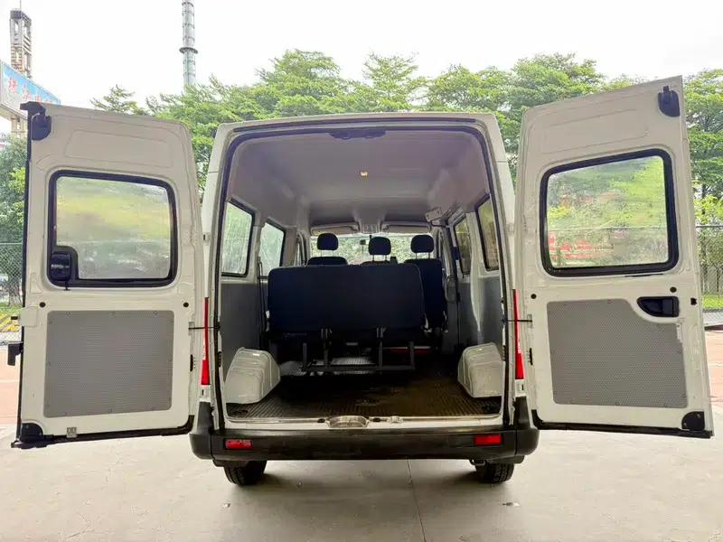 Xintu V80 2019 Classic Model 2.5T 6-speed Manual Transmission, Aoyuntong Short Wheelbase, Ultra-Low Roof, 5/6 Seats — миниатюра 25