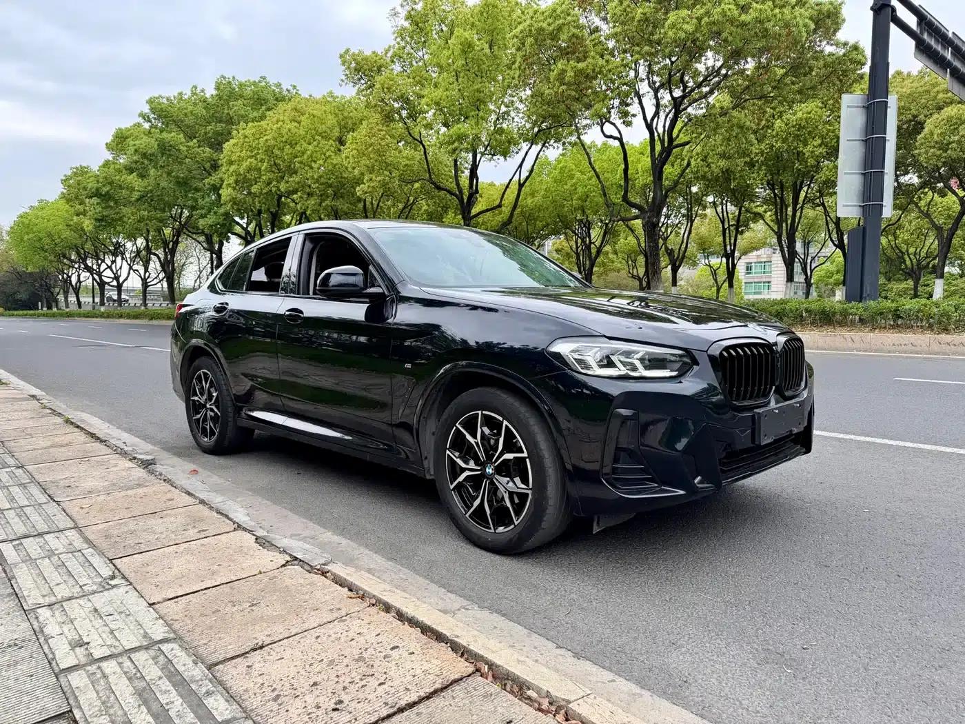 2022 BMW X4 xDrive 25i M Sport Package — миниатюра 18