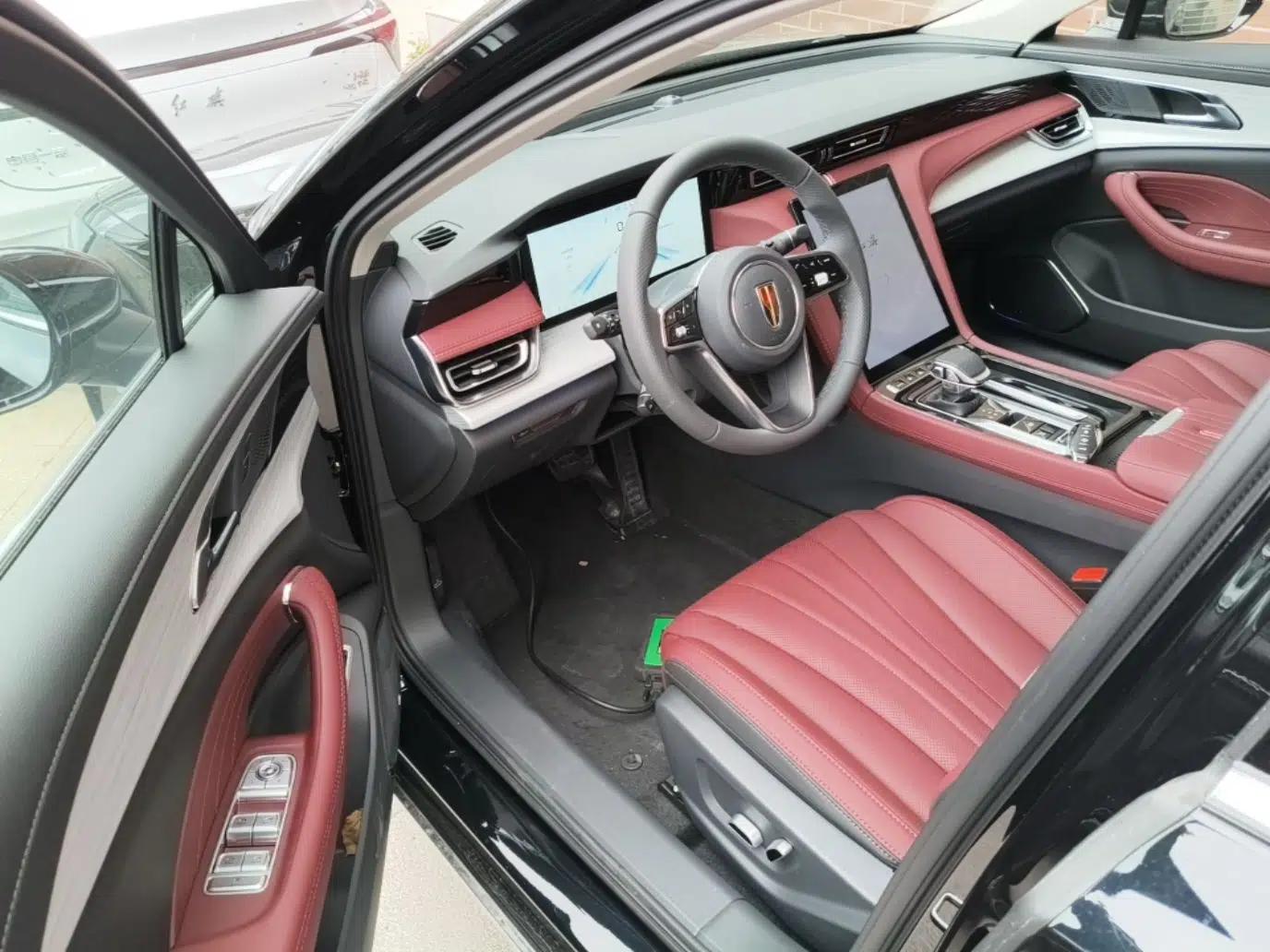 Hongqi H5 2025 2.0T Automatic Flag Edition – 500 000 Units Commemorative Version — миниатюра 18