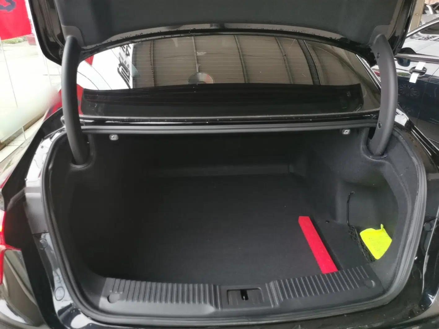 Hongqi H5 2024 2.0T Automatic Smart Connect Flagship Edition — миниатюра 22