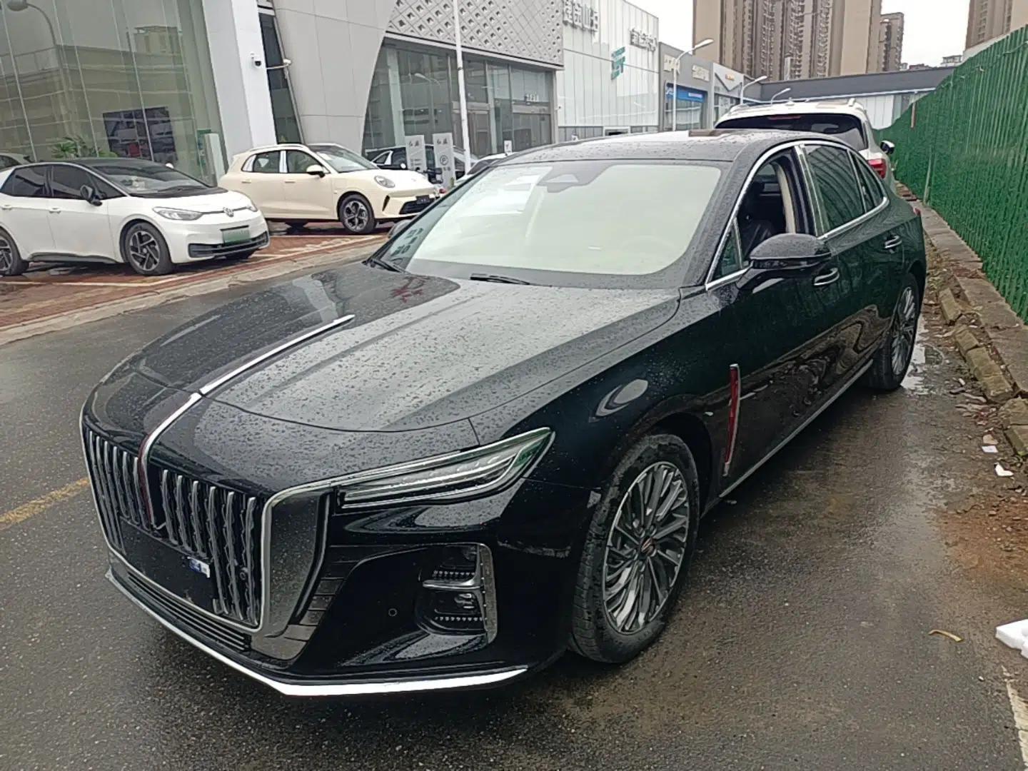 Hongqi H5 2023 2.0T Automatic Smart Connect Flagship Edition — миниатюра 1