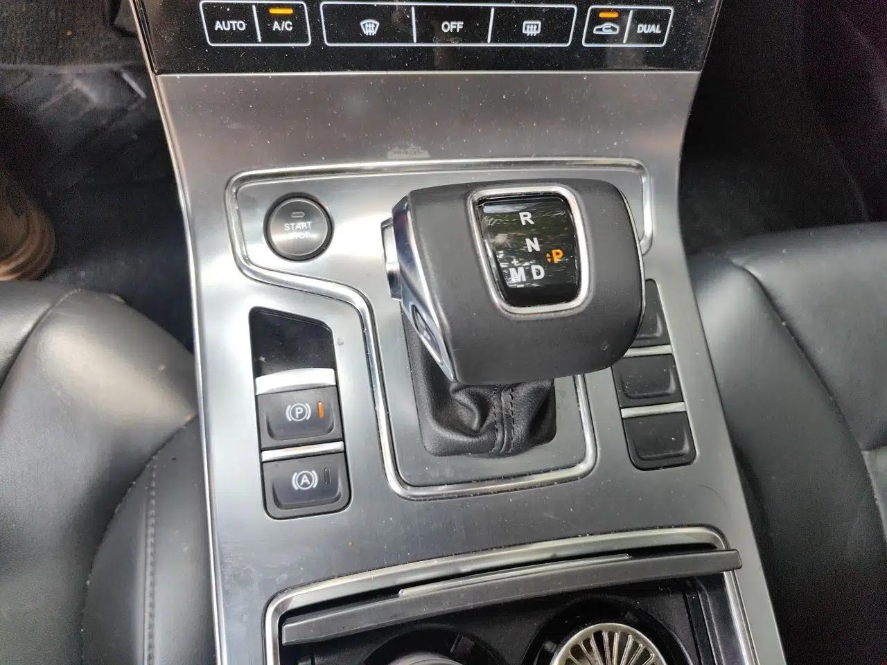 Hongqi H5 2020 1.8T Automatic ZhiLian QiYun Edition — миниатюра 14