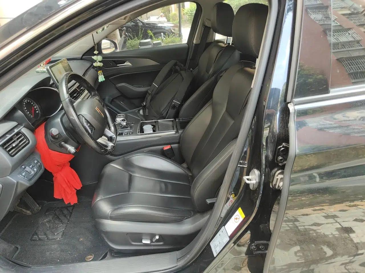 Hongqi H5 2020 1.8T Automatic ZhiLian QiYun Edition — миниатюра 15